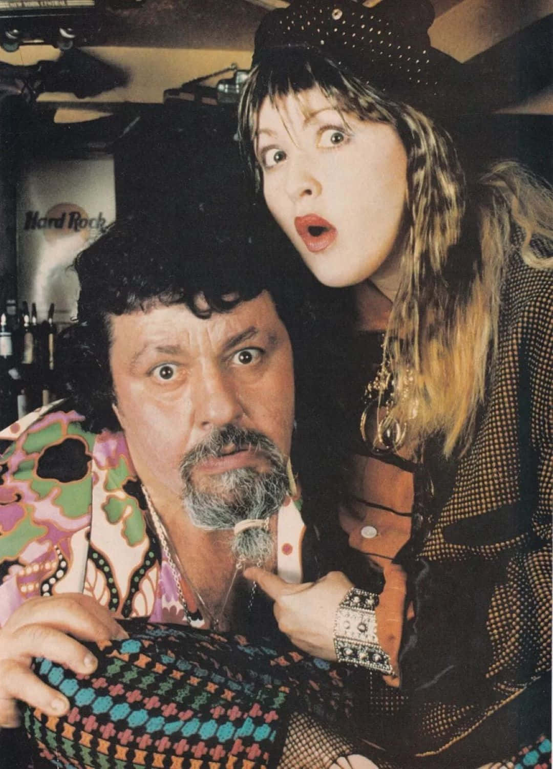 Lou Albanoand Cyndi Lauper Vintage Photo Wallpaper