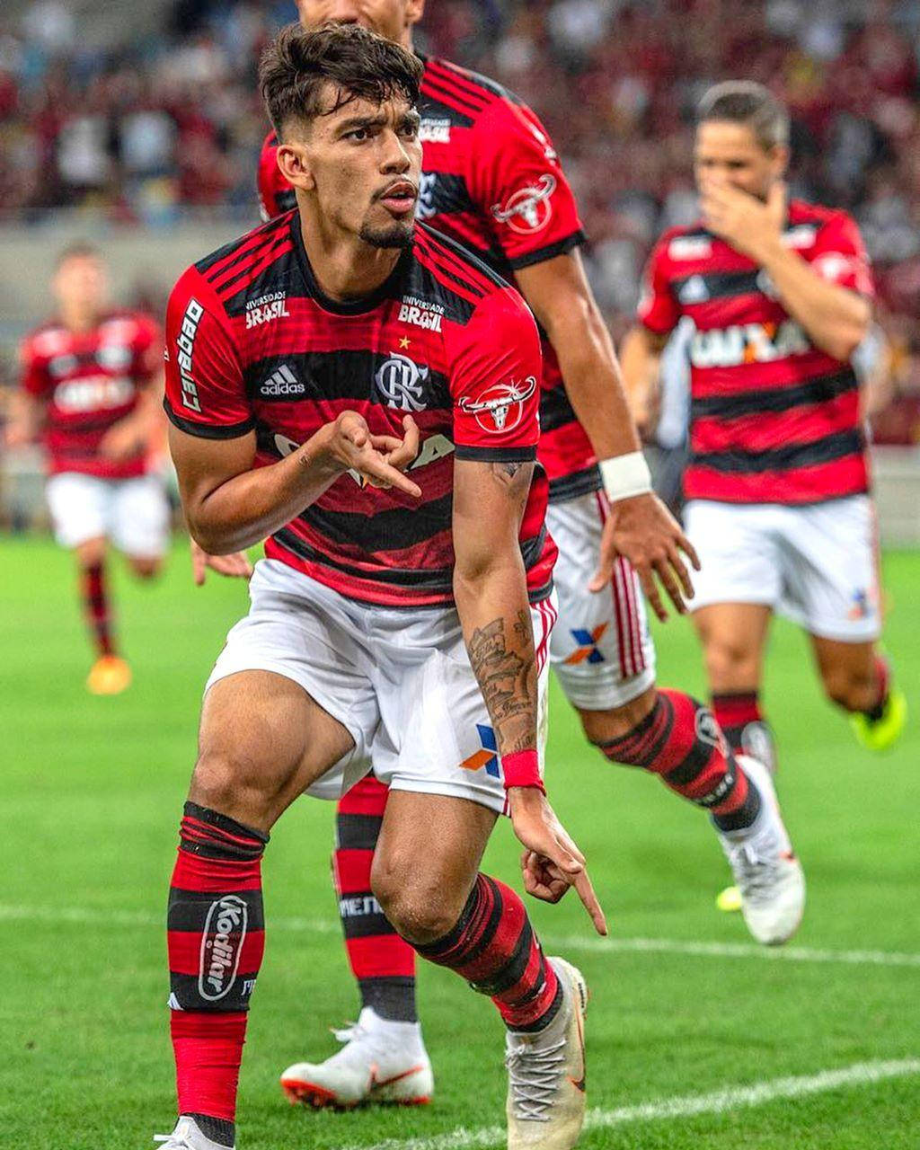 Lucas Paquetá Full Body Pose Wallpaper