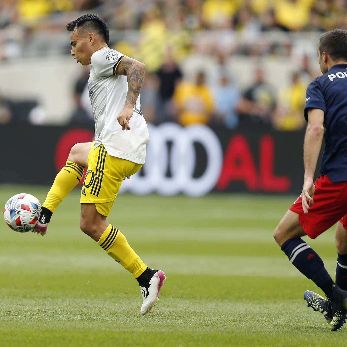 Lucas Zelarayan Hopping With The Ball Wallpaper