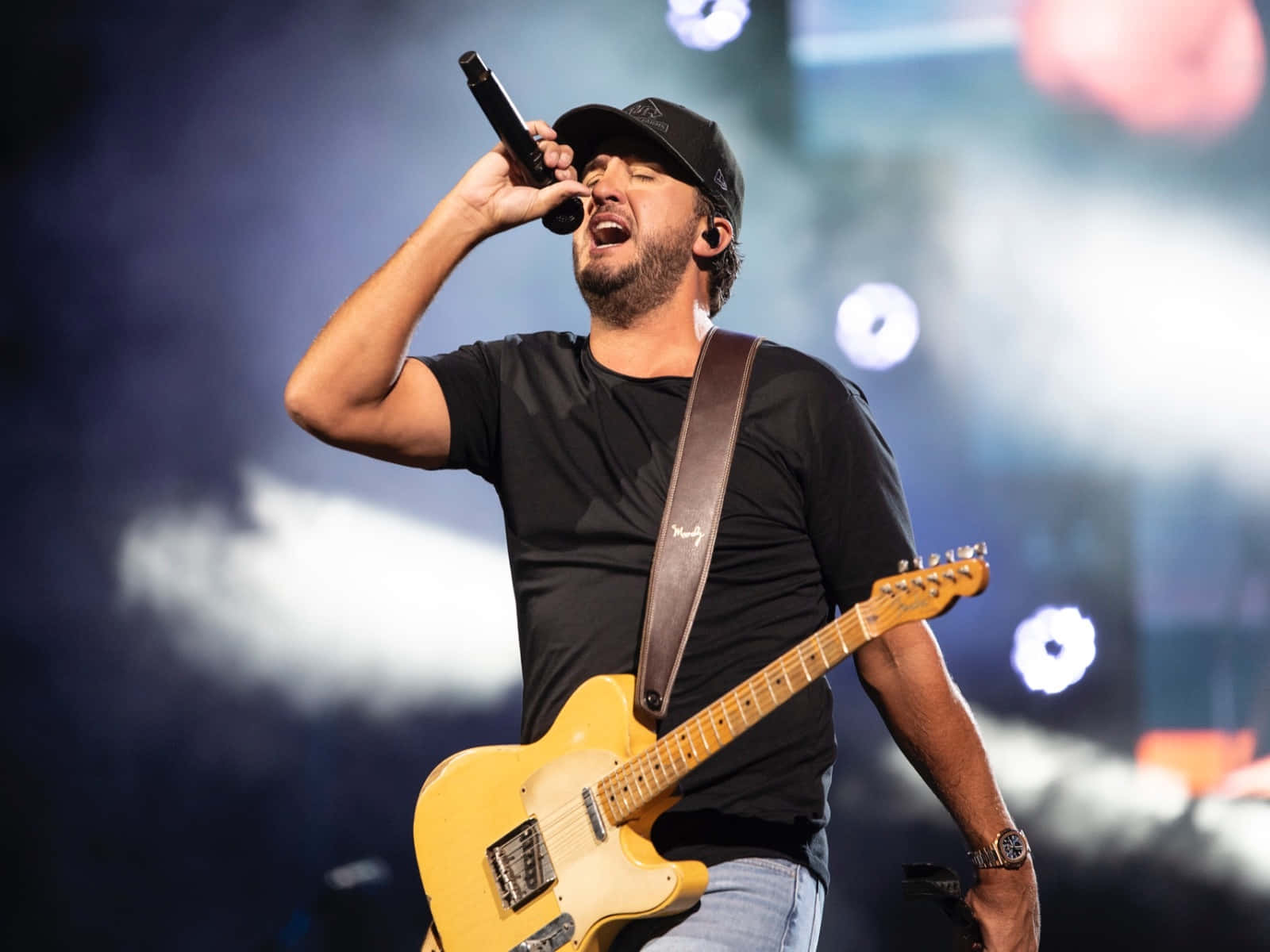 Luke Bryan Performing Live Wallpaper