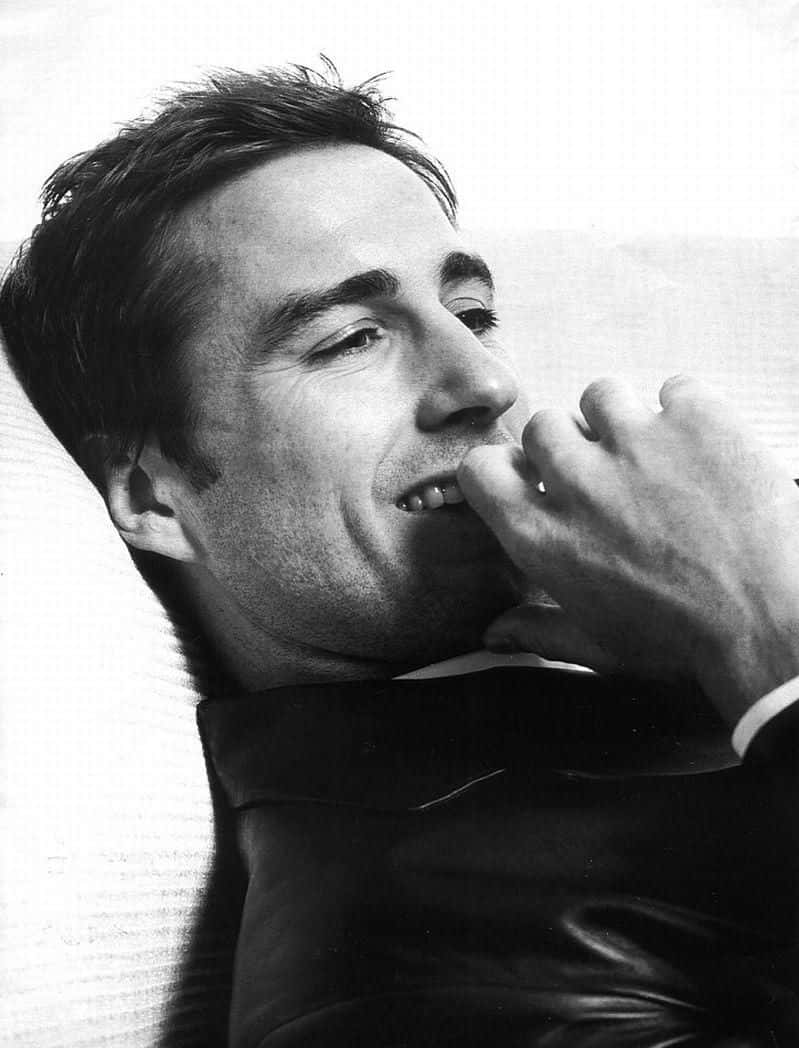 Luke Wilson Posing For A Photoshoot Wallpaper