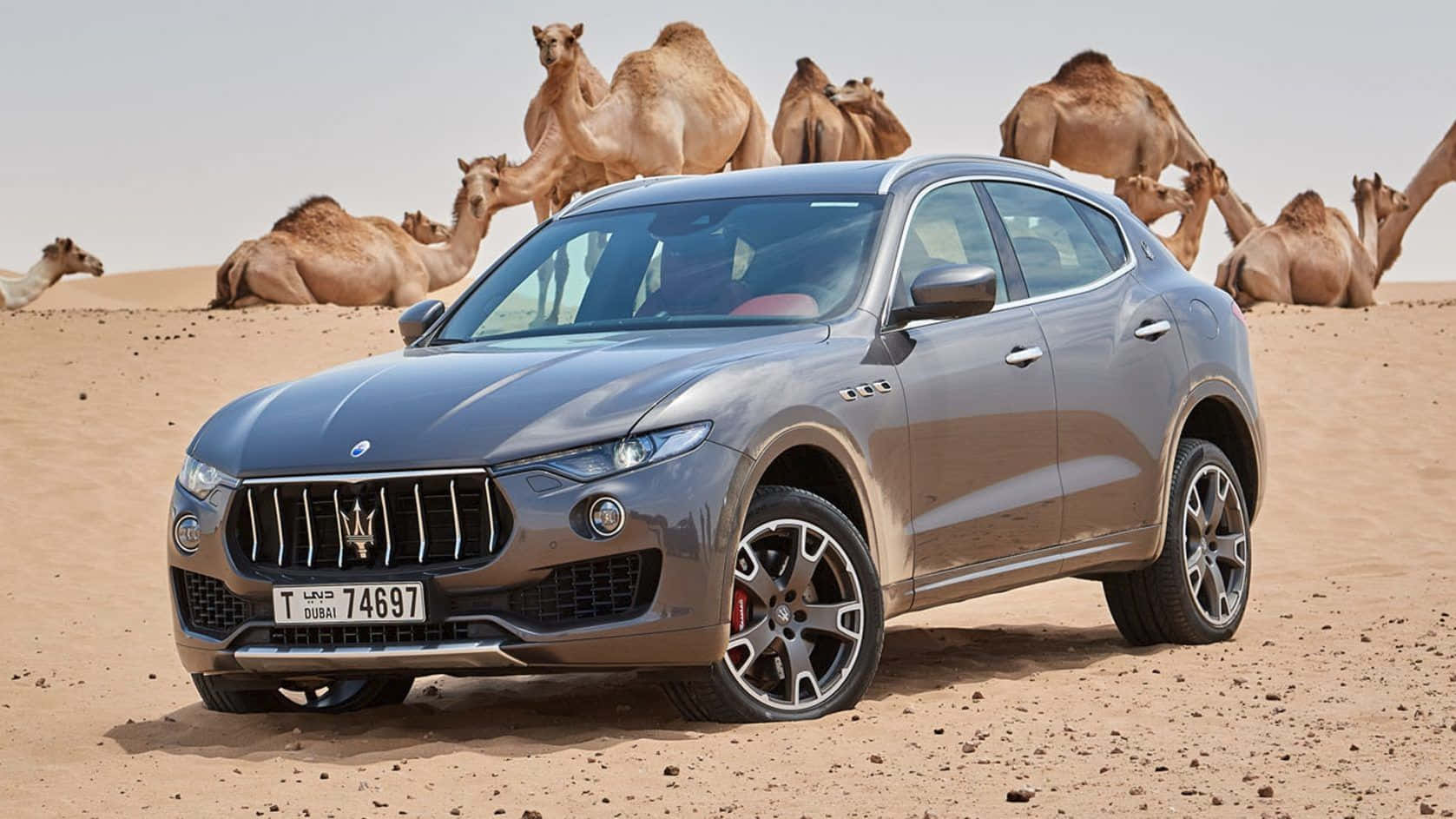 Luxurious Elegance Of Maserati Levante Wallpaper