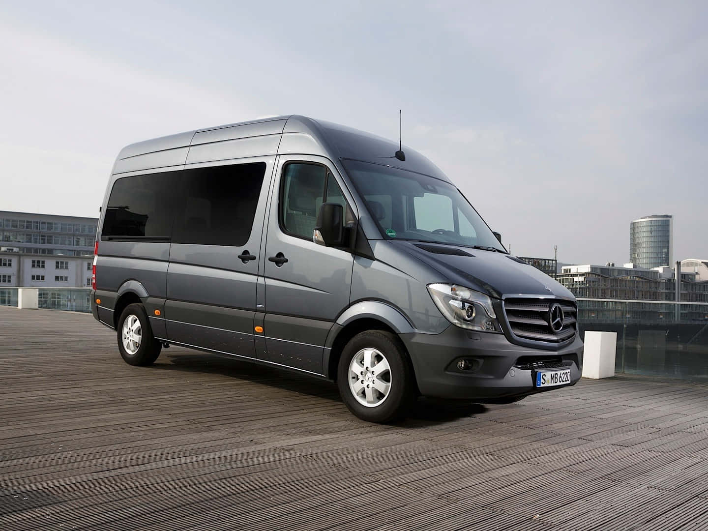 Luxurious Mercedes Benz Sprinter Van Wallpaper