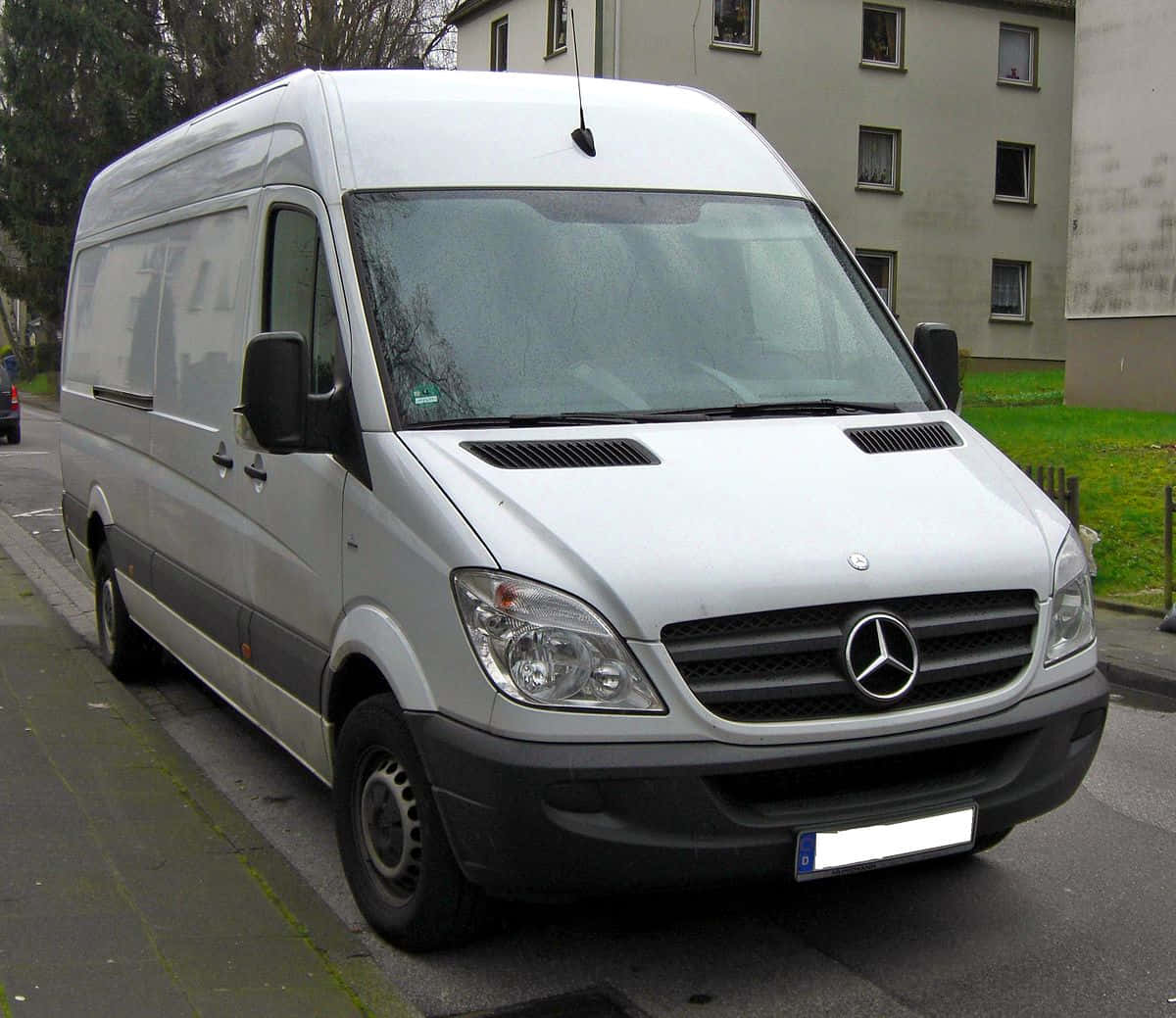 Luxury Mercedes Benz Sprinter Van Wallpaper