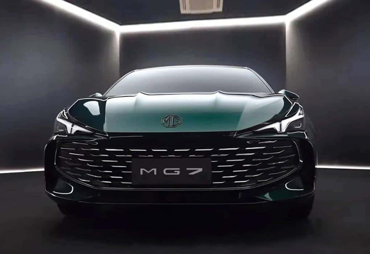 M G7 Luxury Sedan Front View Wallpaper