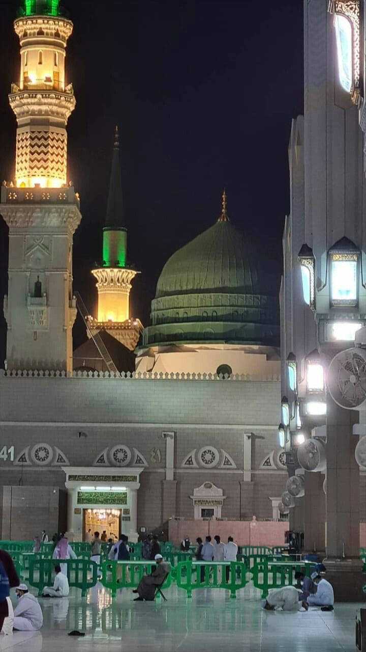 Madina Sharif Green Dome Entrance Wallpaper