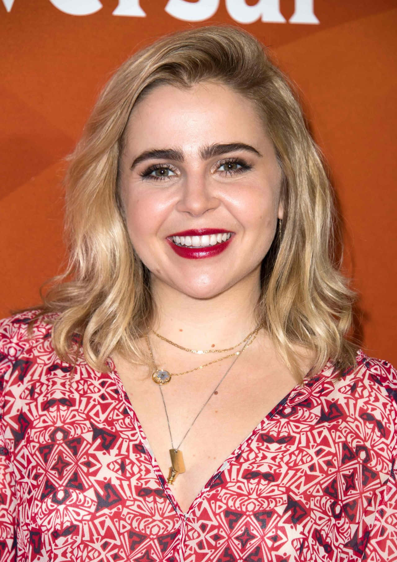 Mae Whitman Posing For A Photoshoot Wallpaper