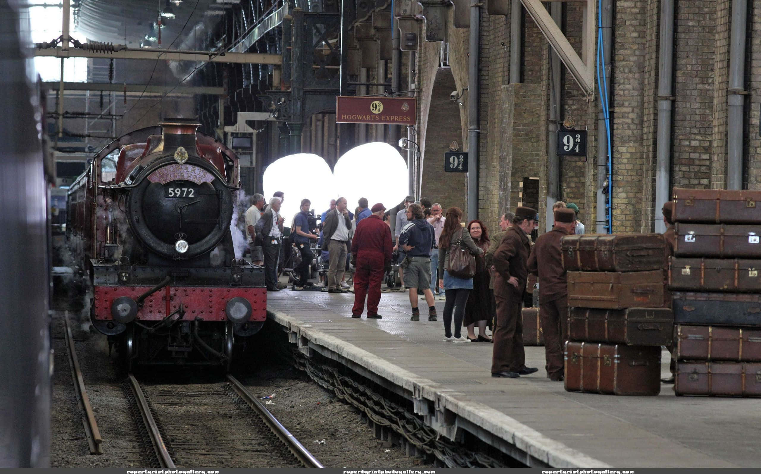 Magical Platform 9 3/4 At King's Cross Station Wallpaper