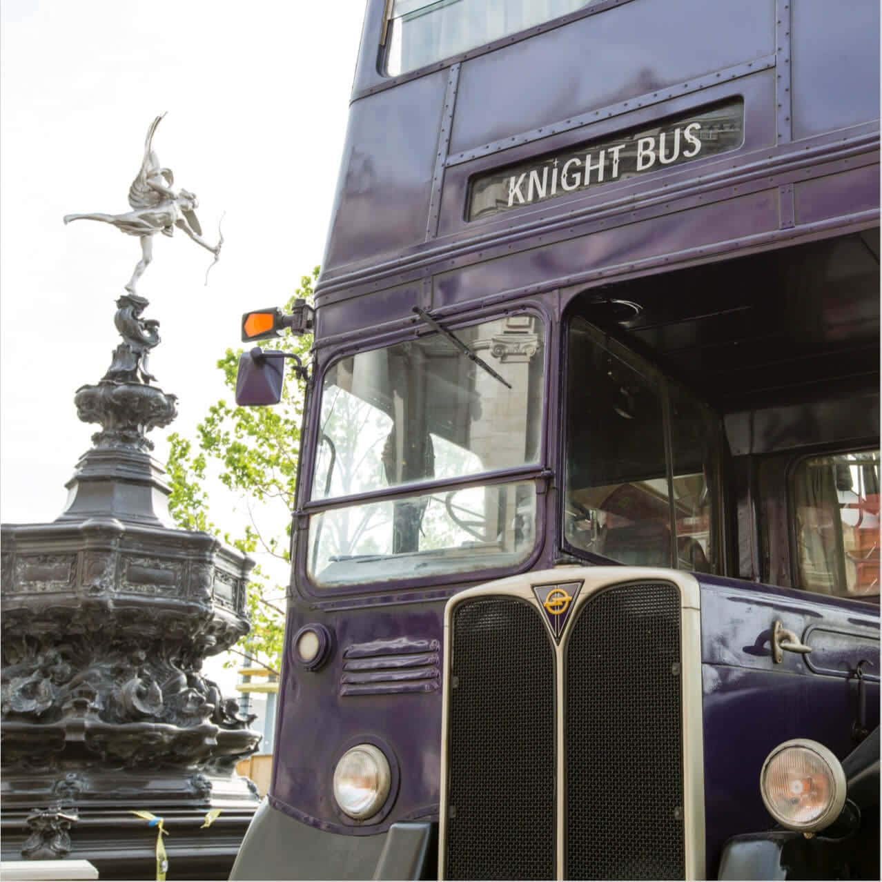 Magical Travel In The Knight Bus Wallpaper