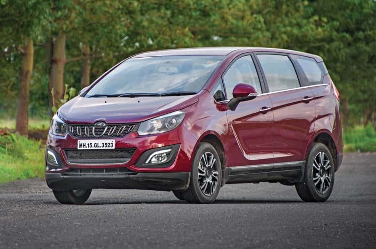 Mahindra Marazzo Red Model On Road Wallpaper