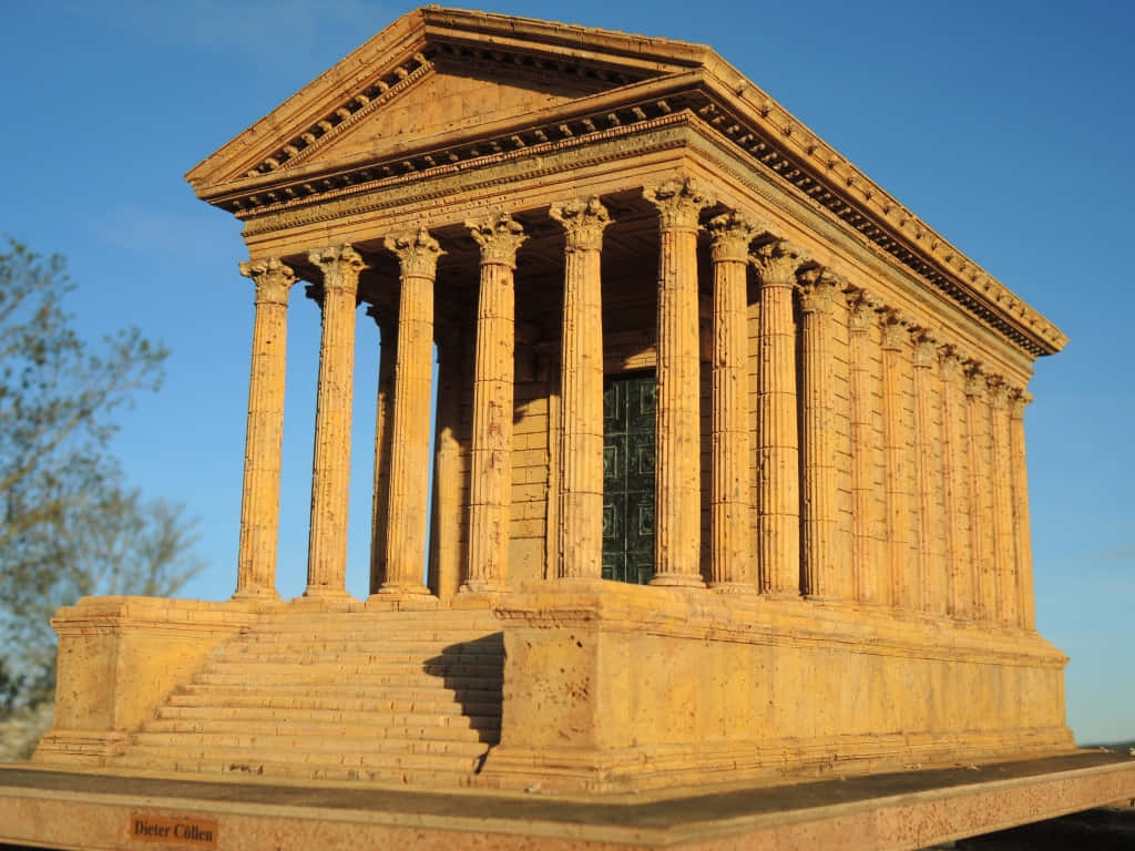 Maison Carrée During Golden Hour Wallpaper