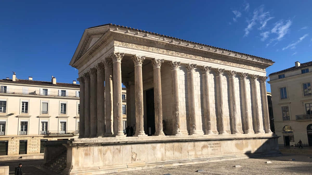 Maison Carrée Side View Photo Wallpaper