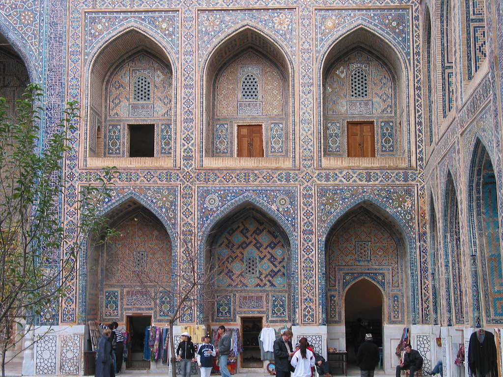 Majestic Architectural Design Of Sherdor Madrasah In Samarkand Wallpaper