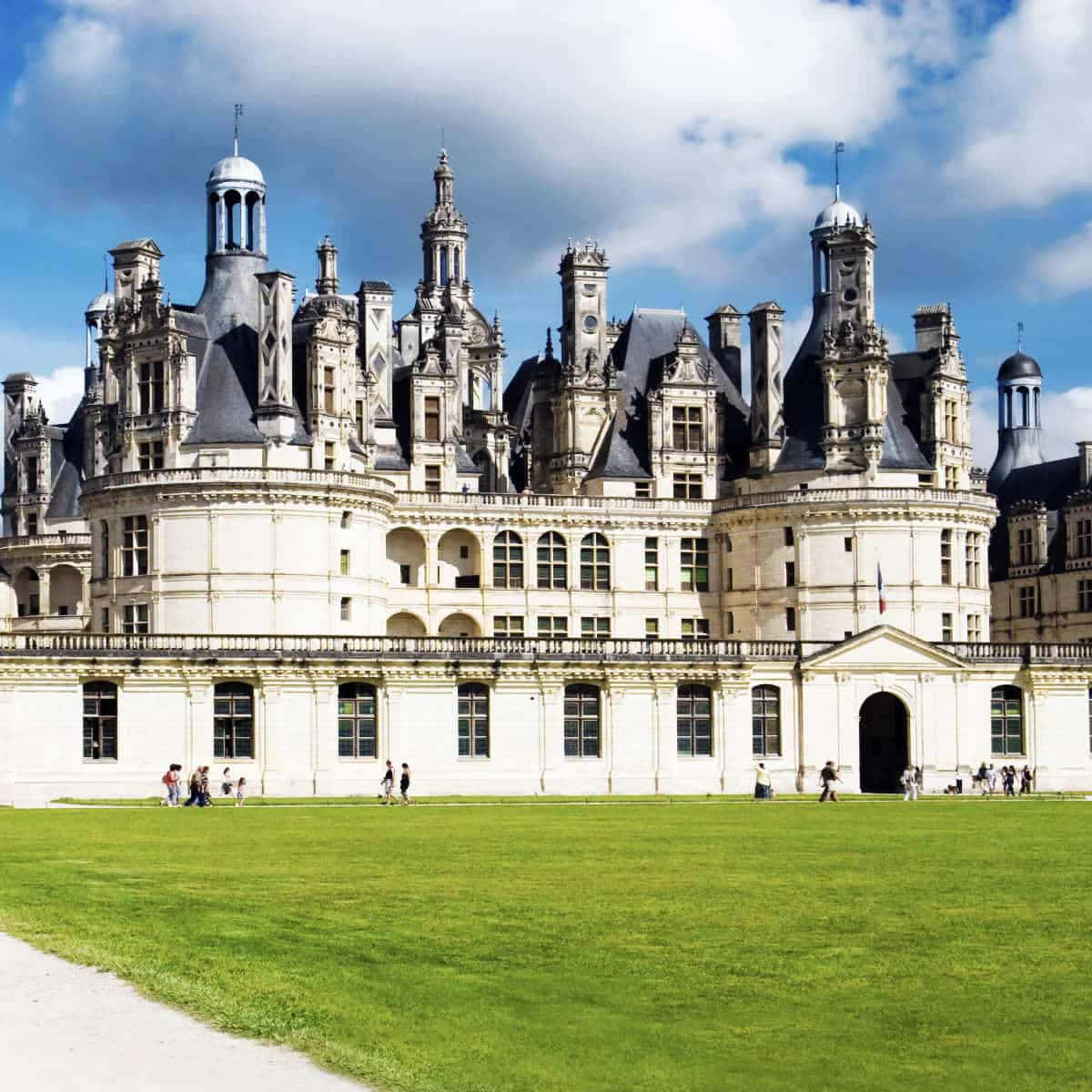 Majestic Chateau De Chambord In Loire, France Wallpaper