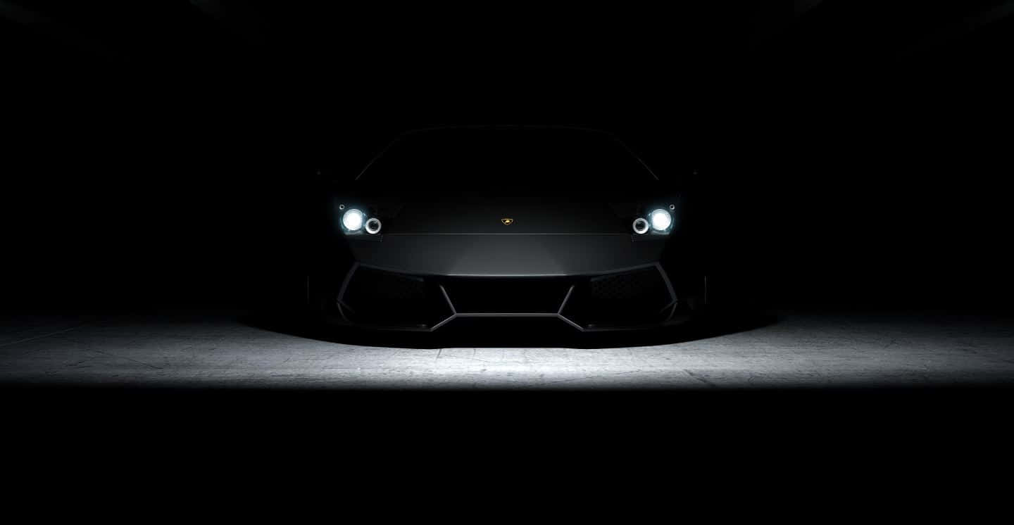 Majestic Lamborghini Aventador In Full Speed Wallpaper