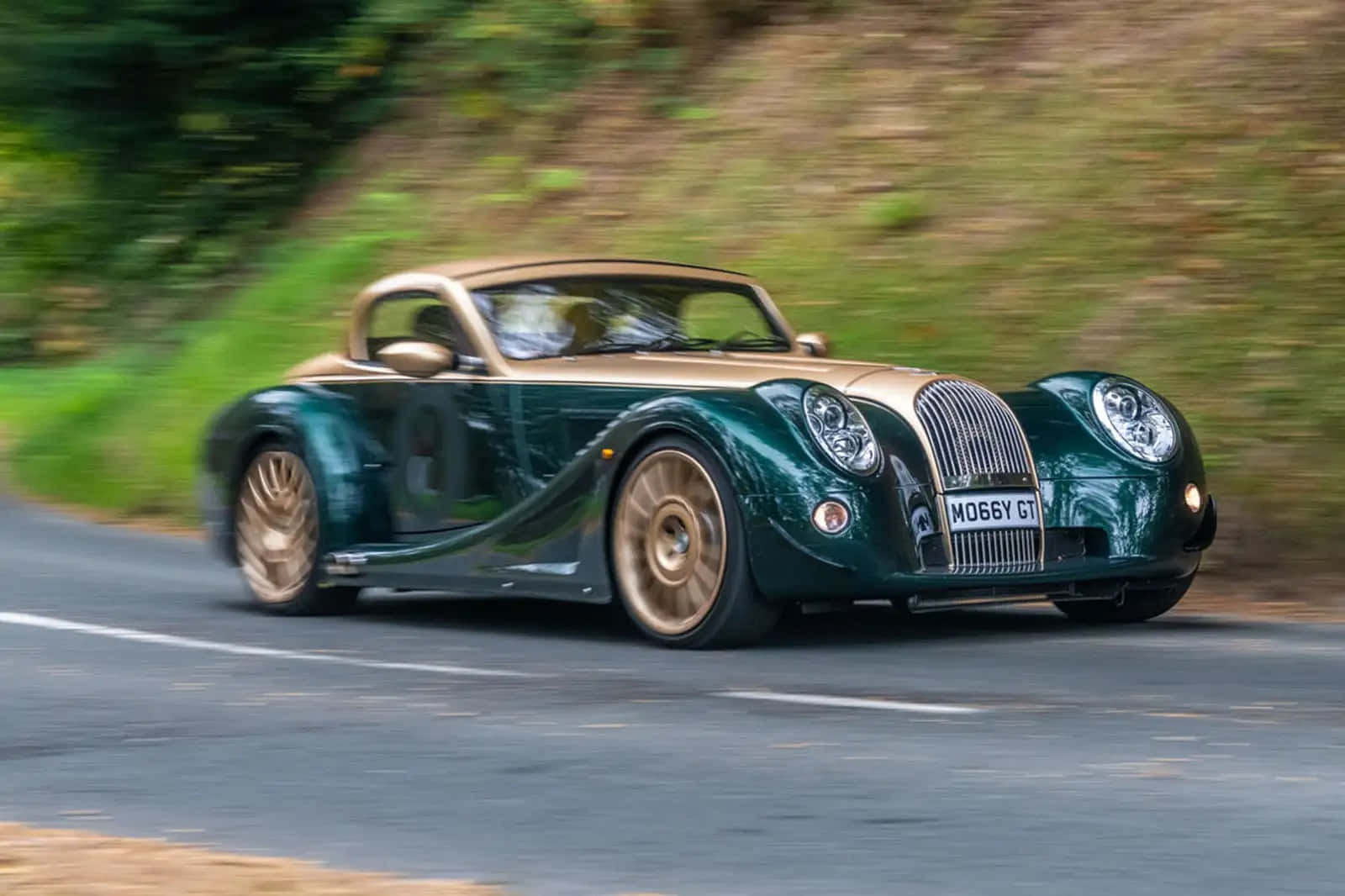 Majestic Morgan Aero 8 Showcasing Its Sleek Design Wallpaper