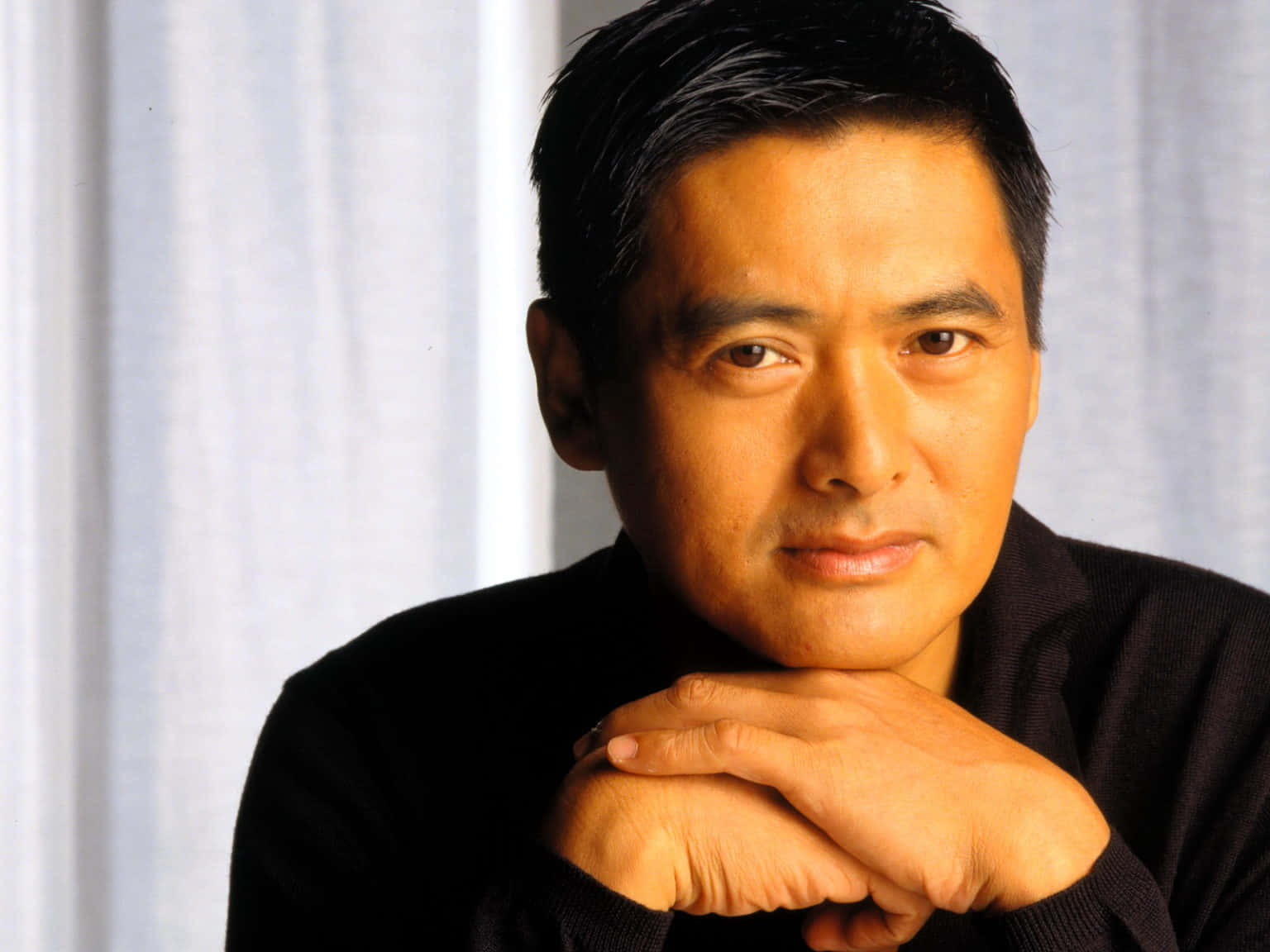 Majestic Photo Of Award-winning Actor Chow Yun-fat Wallpaper