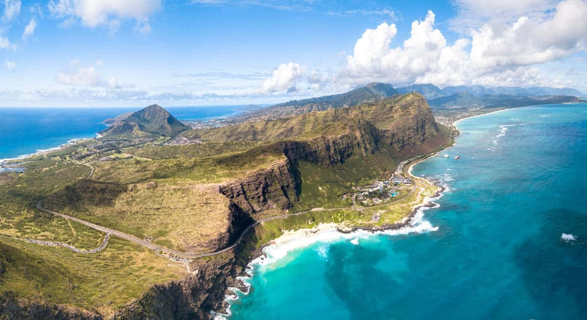 Majestic View Of The Hawaiian Island Wallpaper