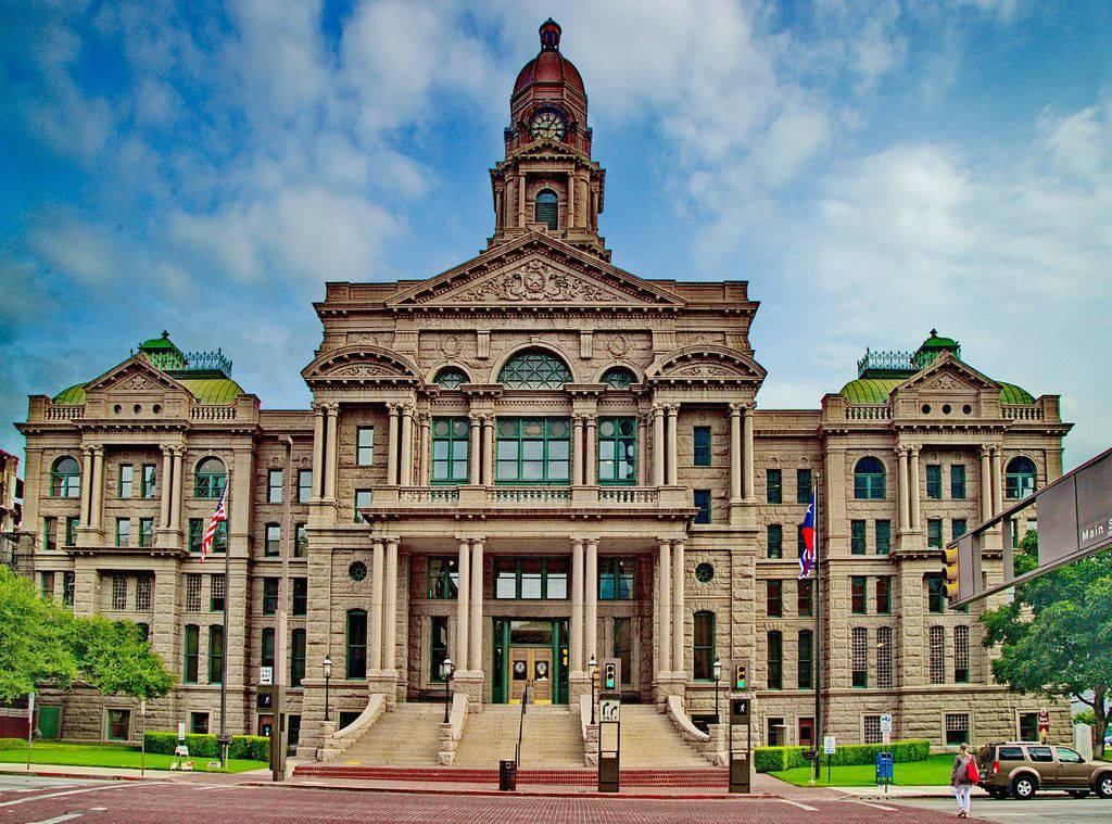 Majestic View Of The Tarrant County Courthouse In Fort Worth City Wallpaper