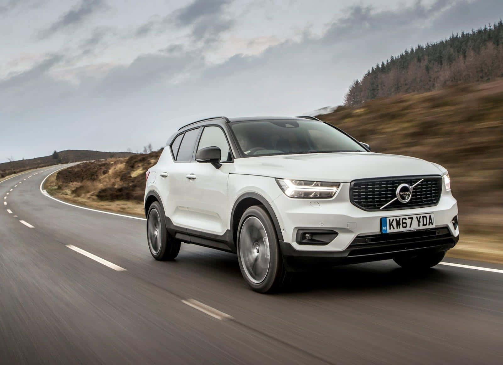 Majestic Volvo Xc40 In Its Elegant Design Wallpaper