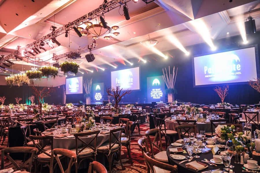 Make Lasting Connections And Share Ideas At A Corporate Event Wallpaper