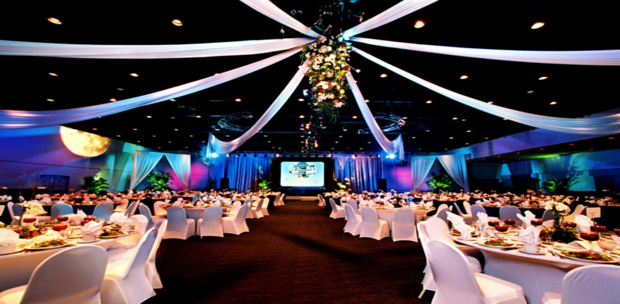 Make Your Corporate Event The Talk Of The Town Wallpaper