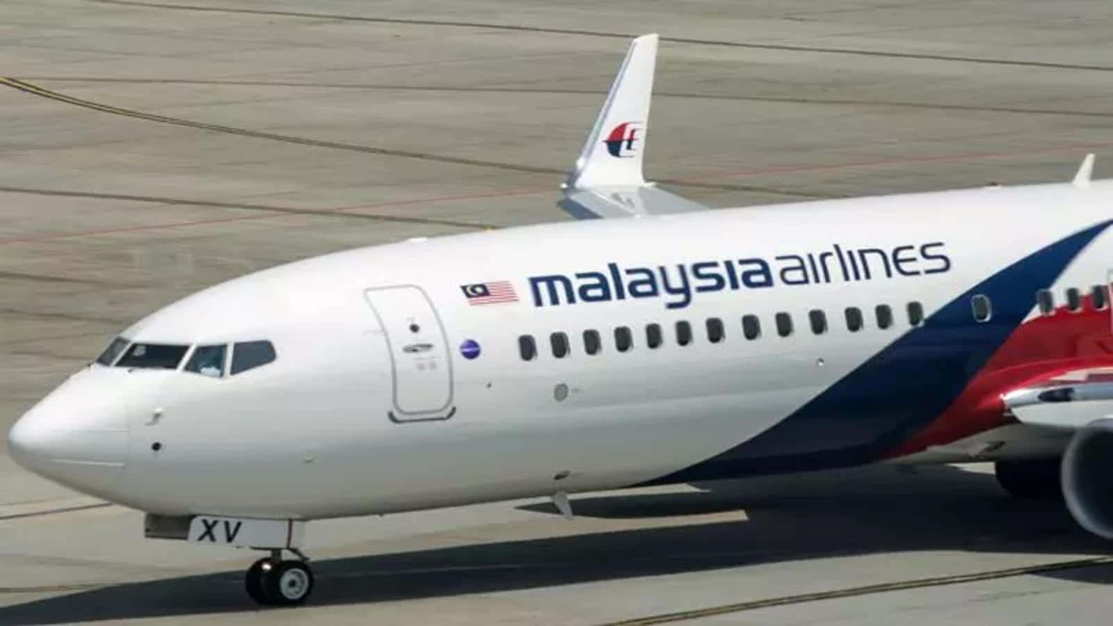 Malaysia Airlines Planeon Tarmac Wallpaper