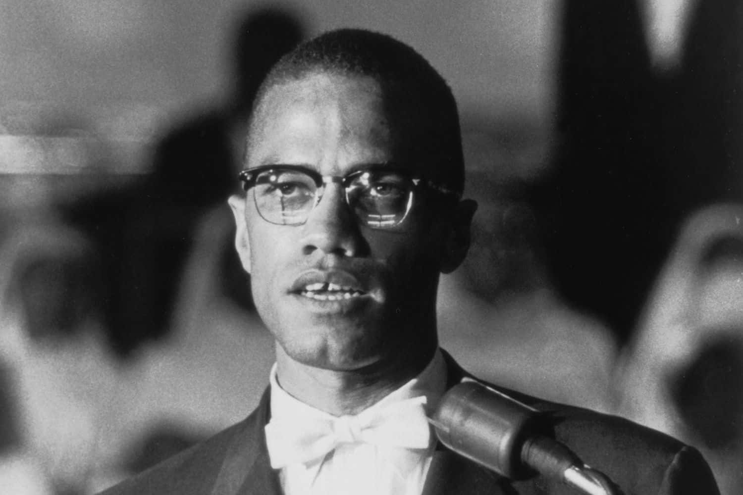 Malcolm X Speakingat Rally Wallpaper