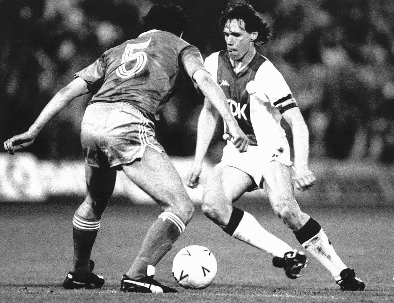 Marco Van Basten Playing Soccer Wallpaper