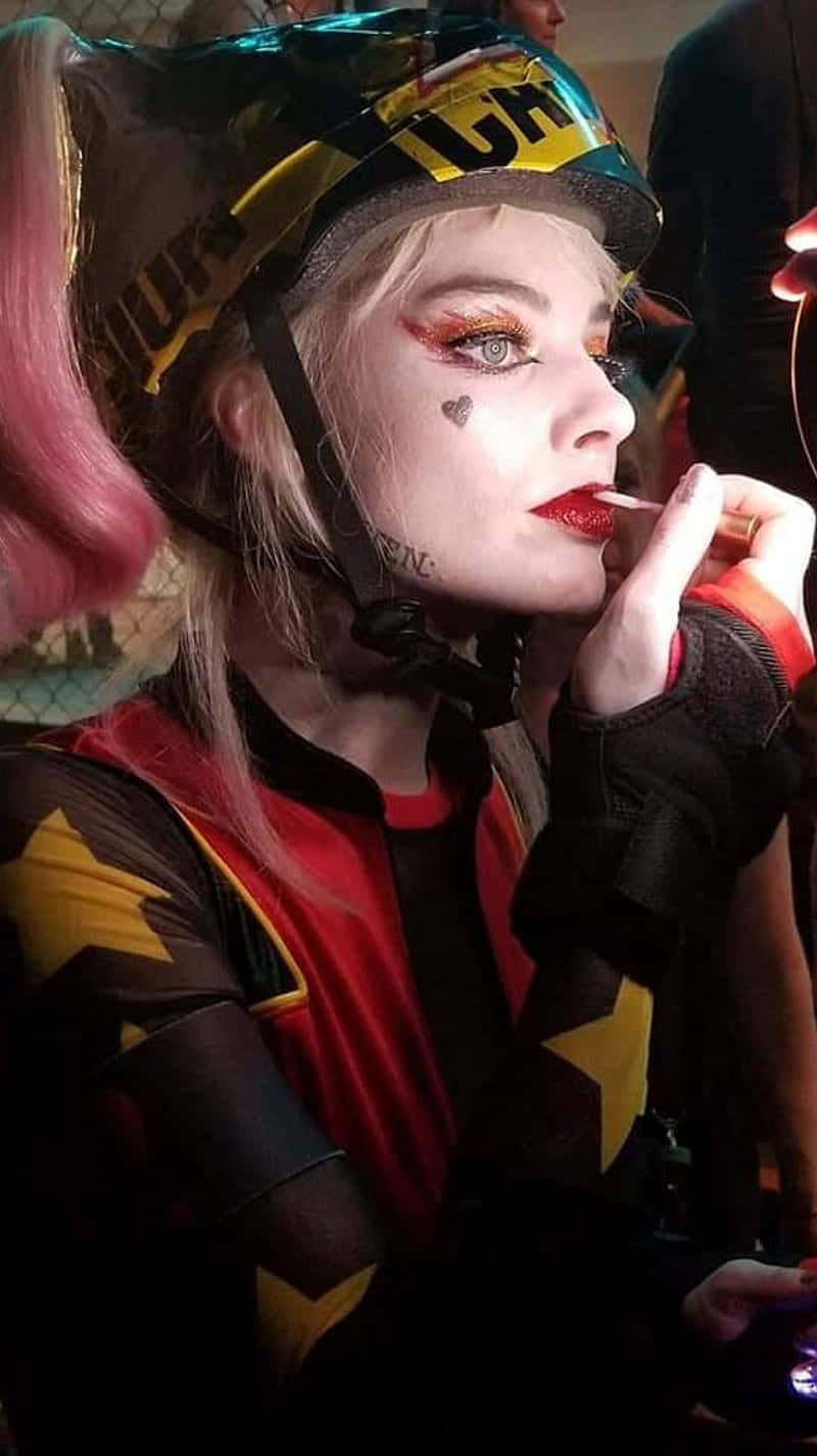 Margot Robbie As The Iconic Harley Quinn Wallpaper