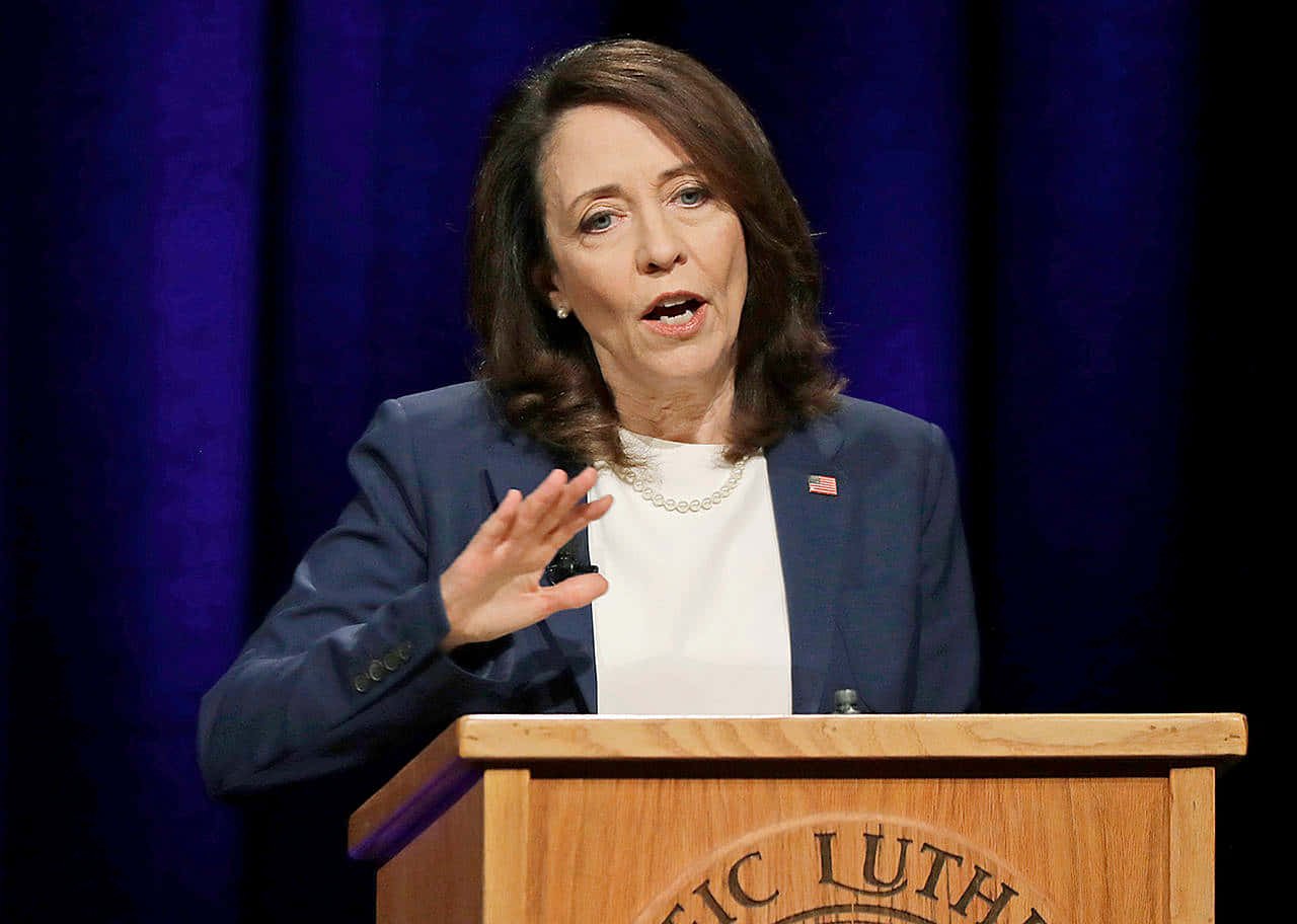 Maria Cantwell Speaking While Gesturing Wallpaper