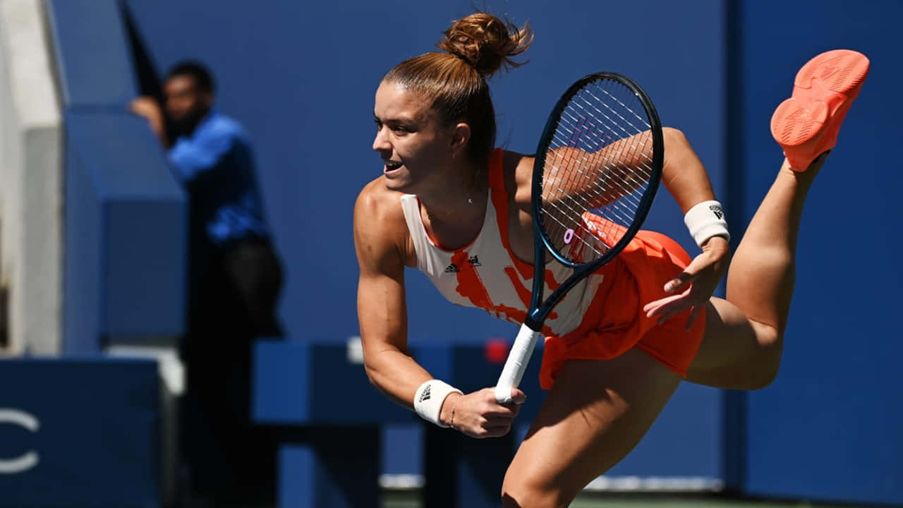 Maria Sakkari With One Leg Raised Wallpaper