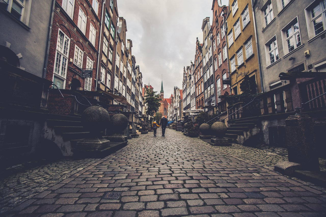 Mariacka Street Near The Crooked House Wallpaper