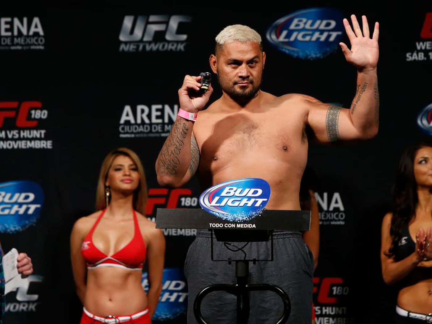 Mark Hunt Ufc Fight Night Wallpaper