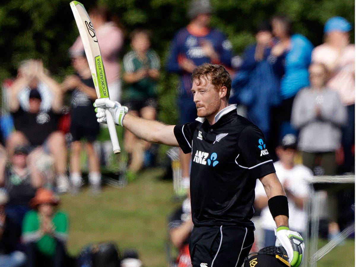 Martin Guptill Raising Bat Wallpaper