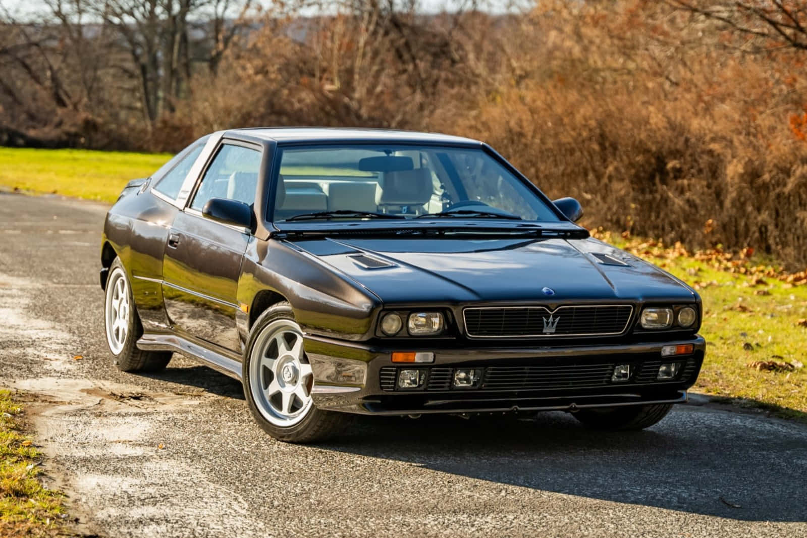 Maserati Shamal Luxury Sports Car Wallpaper