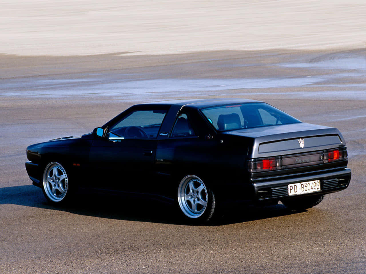 Maserati Shamal Luxury Sports Coupe Wallpaper