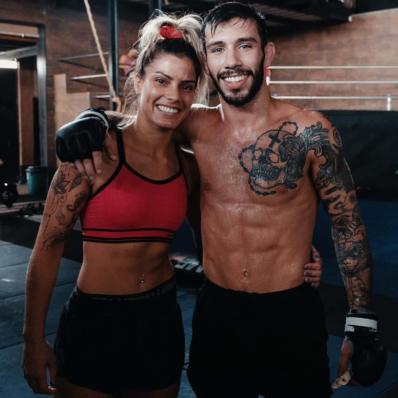 Matheus Nicolau With Wife Luana Pinheiro Wallpaper