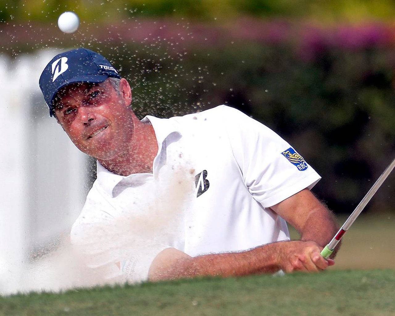 Matt Kuchar Hit Golf Ball Wallpaper