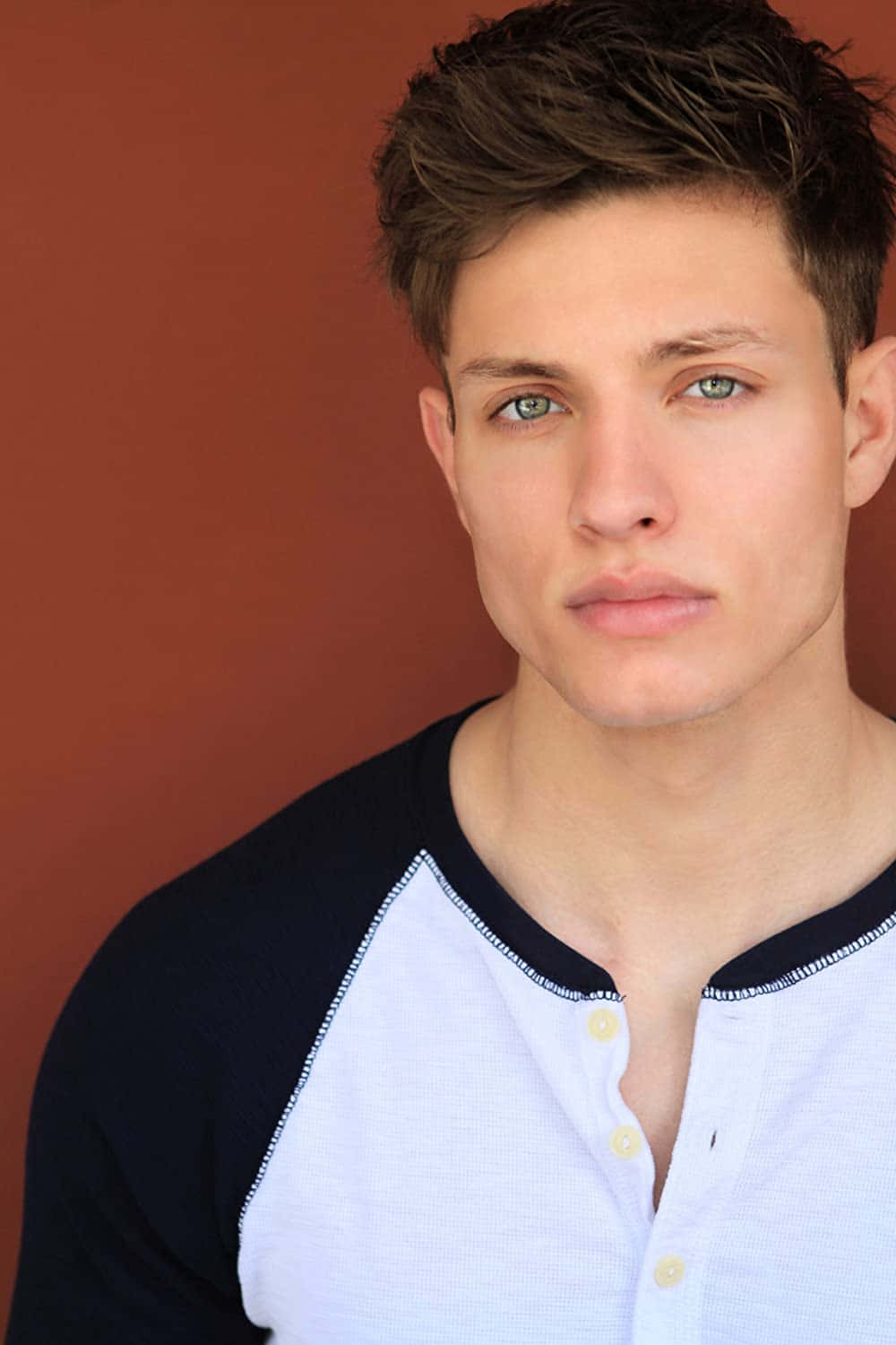 Matt Rife 1000 X 1500 Wallpaper Wallpaper