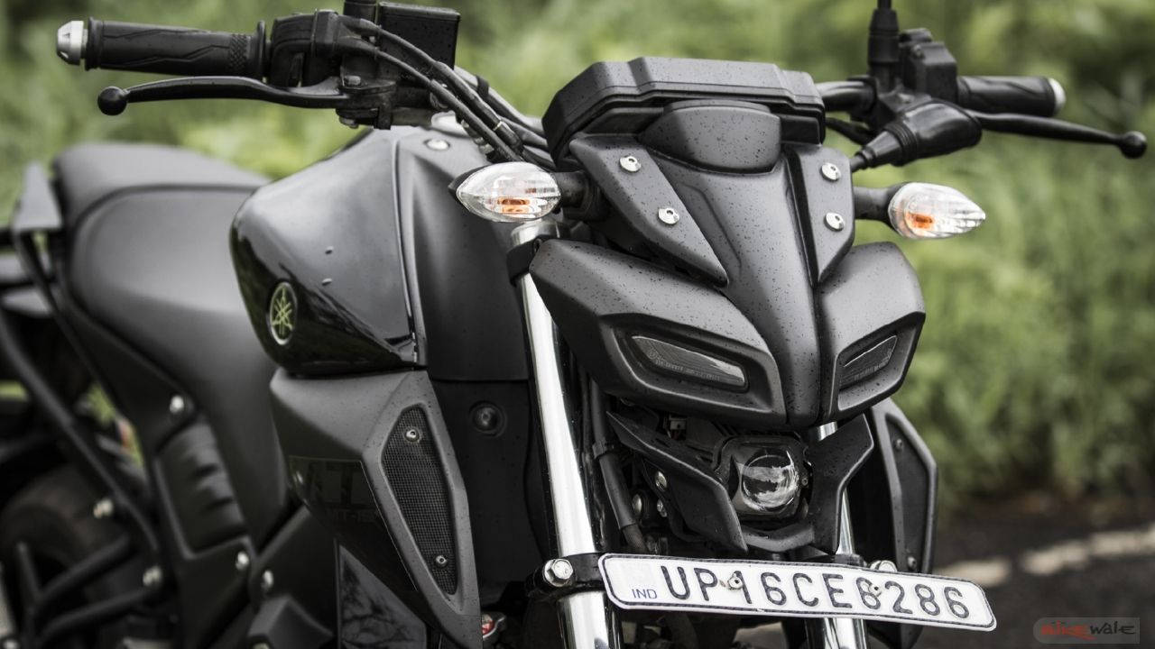 Matte Black Yamaha Mt 15 Close Up Shot Wallpaper