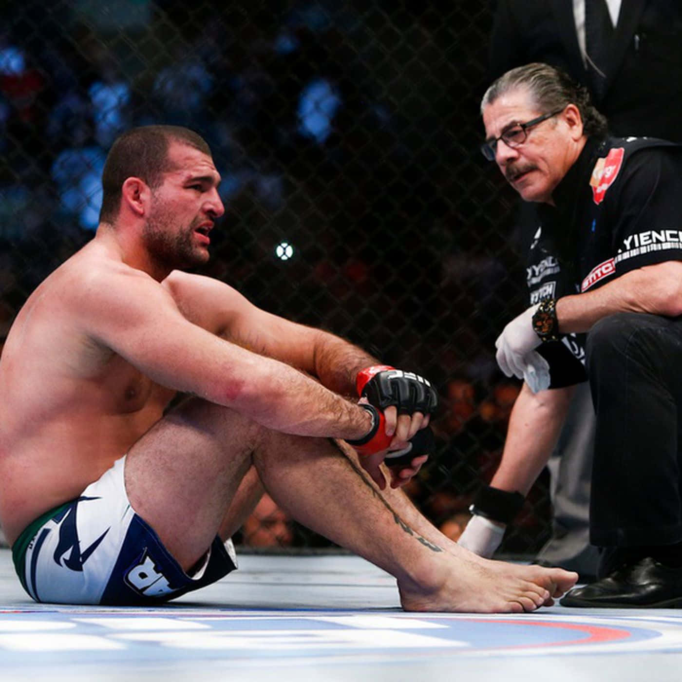 Mauricio Rua And His Cut Man Jacob Duran Wallpaper