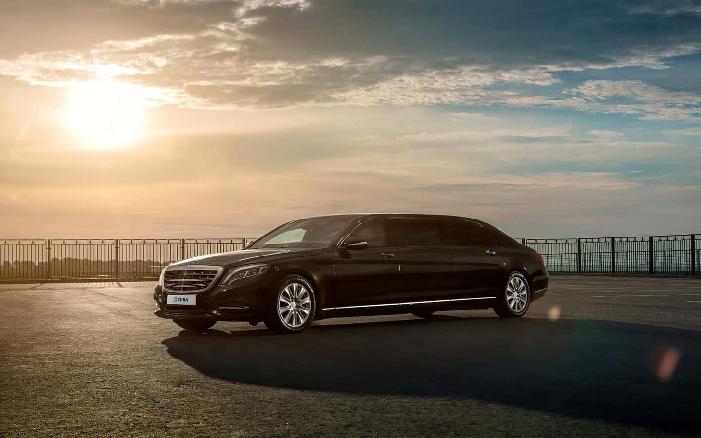 Maybach S600 Luxury Sedan Sunset Wallpaper