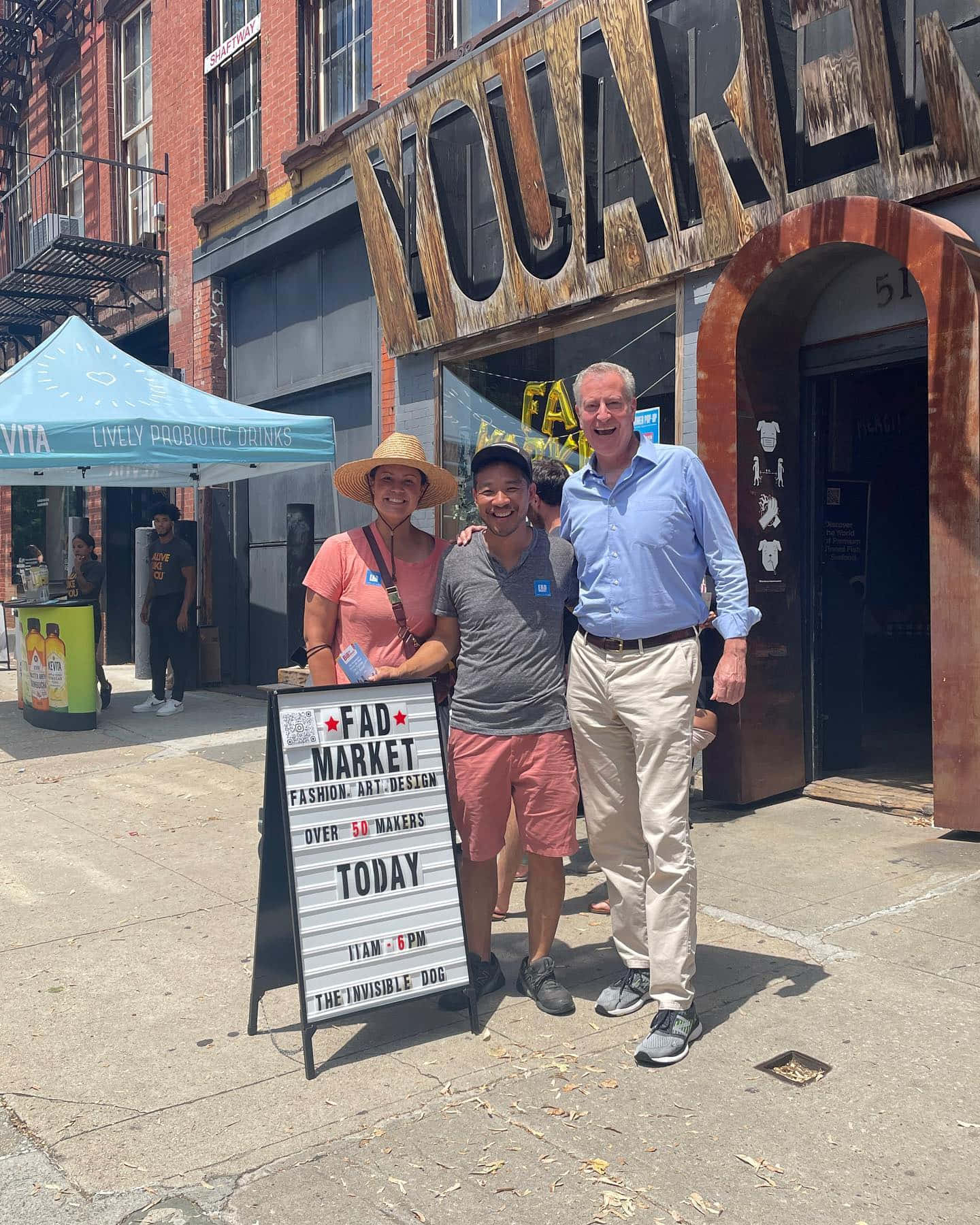 Mayor Bill De Blasio Touring A Local Market Wallpaper