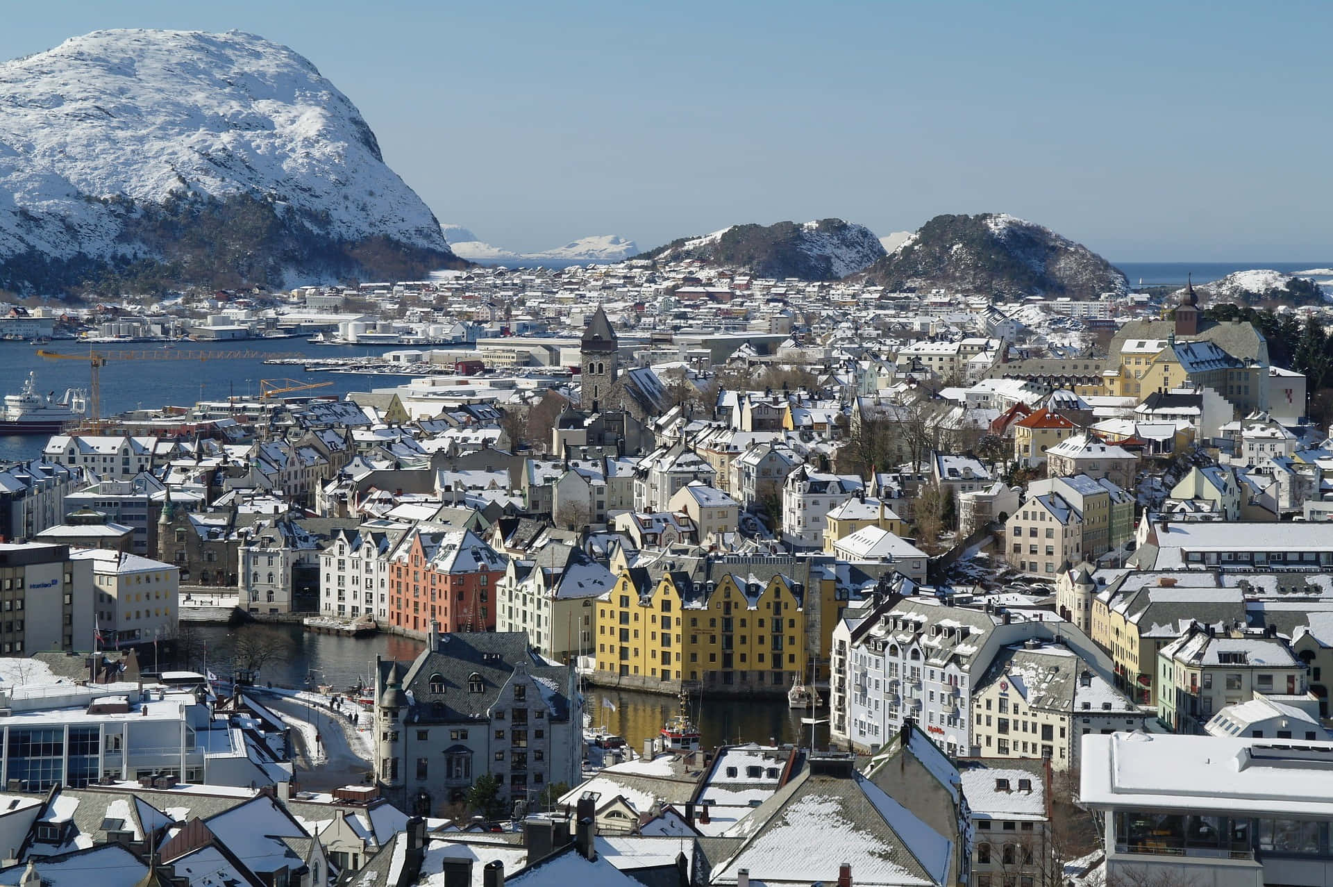 Mesmerizing Sunset Over Alesund, Norway Wallpaper