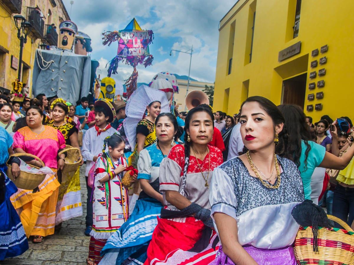 Mexican Women In Oaxaca Wallpaper