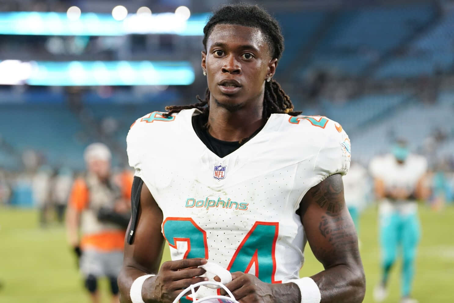 Miami Dolphins Player Portrait34 Wallpaper