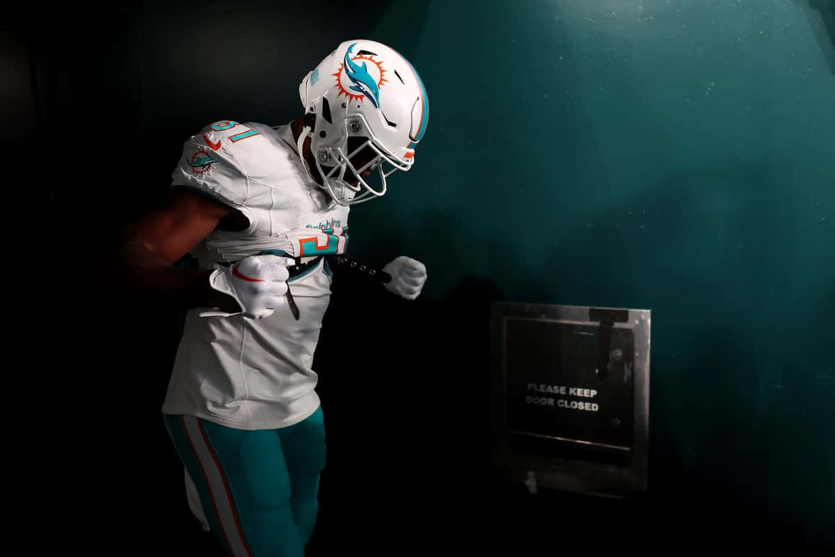 Miami Dolphins Player Pre Game Focus Wallpaper