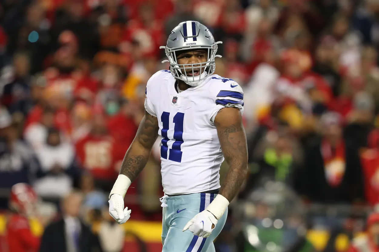 Micah Parsons Dallas Cowboys Game Action Wallpaper