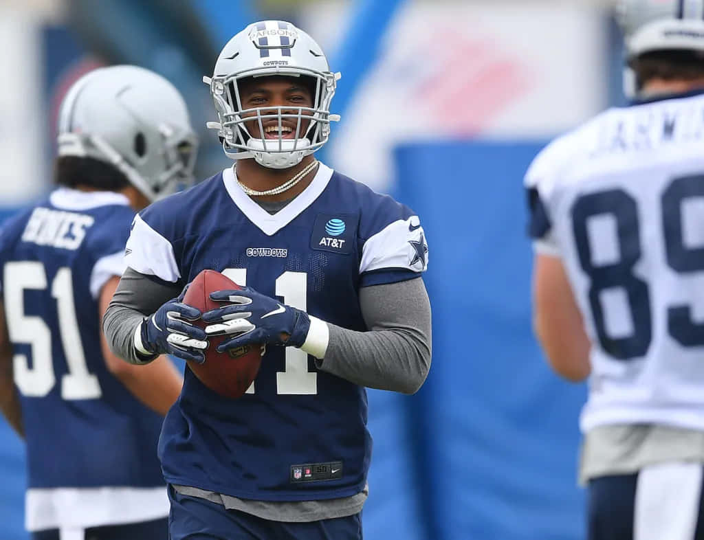 Micah Parsons Dallas Cowboys Practice Session Wallpaper